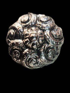 ANTIQUED SILVERTONE Round MAGNETIC Pin jewelry NEW Equestrian Other